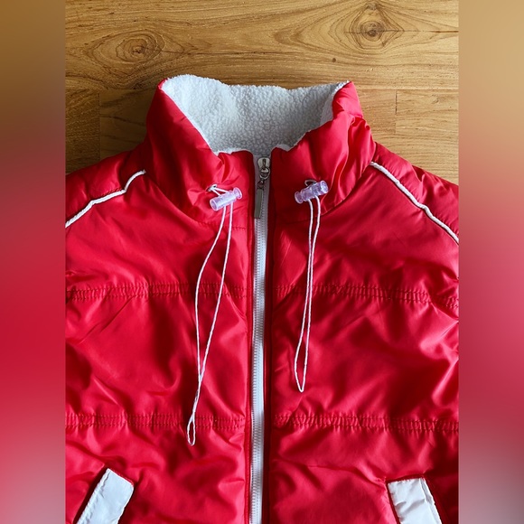 Vintage 6-7Y Red Nylon Vest with Drawstring - Picture 2 of 6